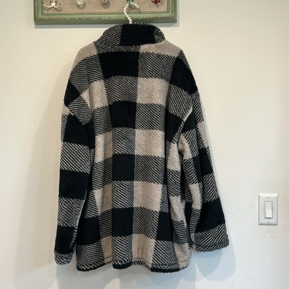 White Mask faux fur Black and Gray Plaid Jacket shacket plus size xxxl 3XL women - Picture 7 of 7